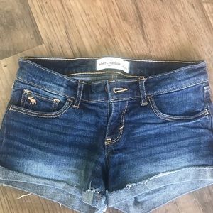 Girl’s Abercrombie denim shorts
